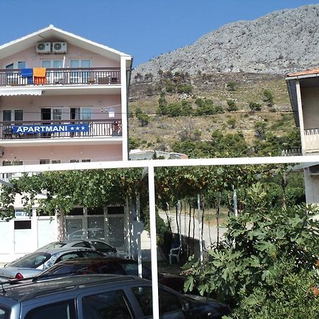 Apartments Mihovil أوميس المظهر الخارجي الصورة